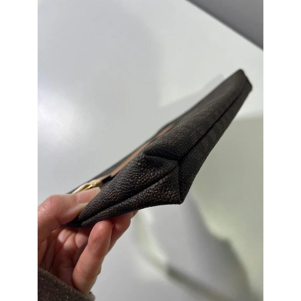 Michael Kors Jet Set Large East West Leather Wristlet Brown Logo Monogram Clutch